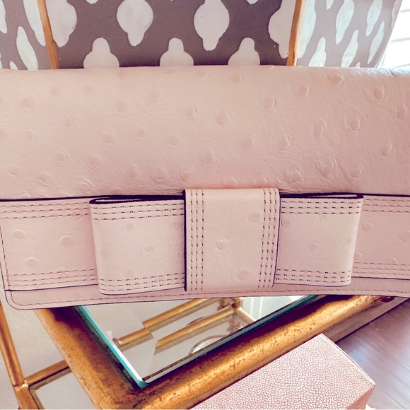 Kate Spade Leather Pink Bow Wristlet Wallet - Picture 3 of 7